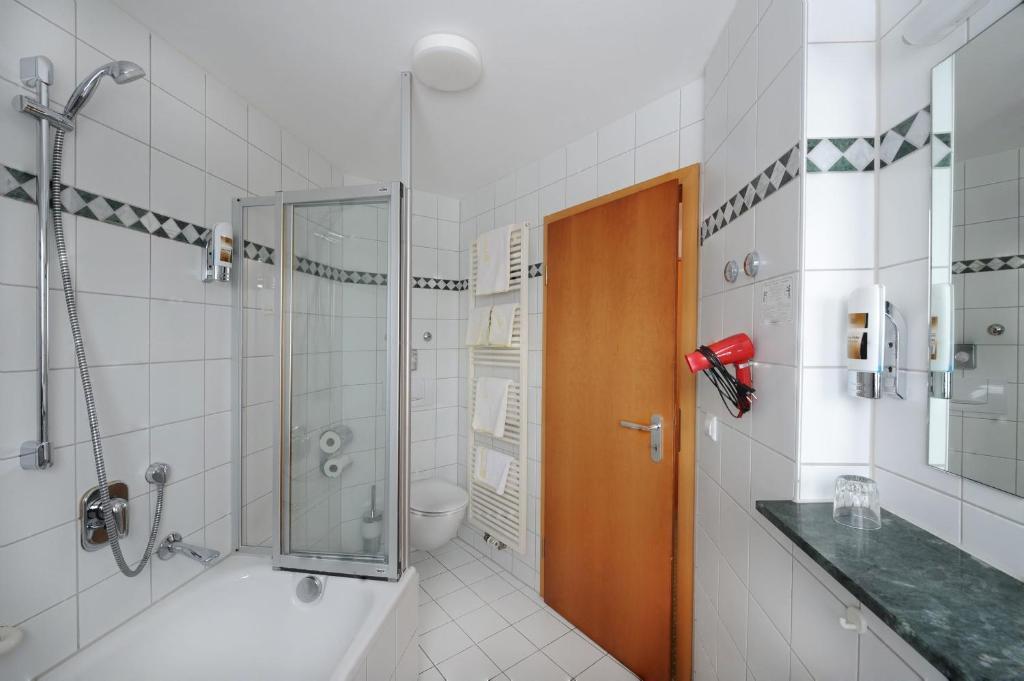 Landgasthof Hoelzle Waldstetten  Szoba fotó
